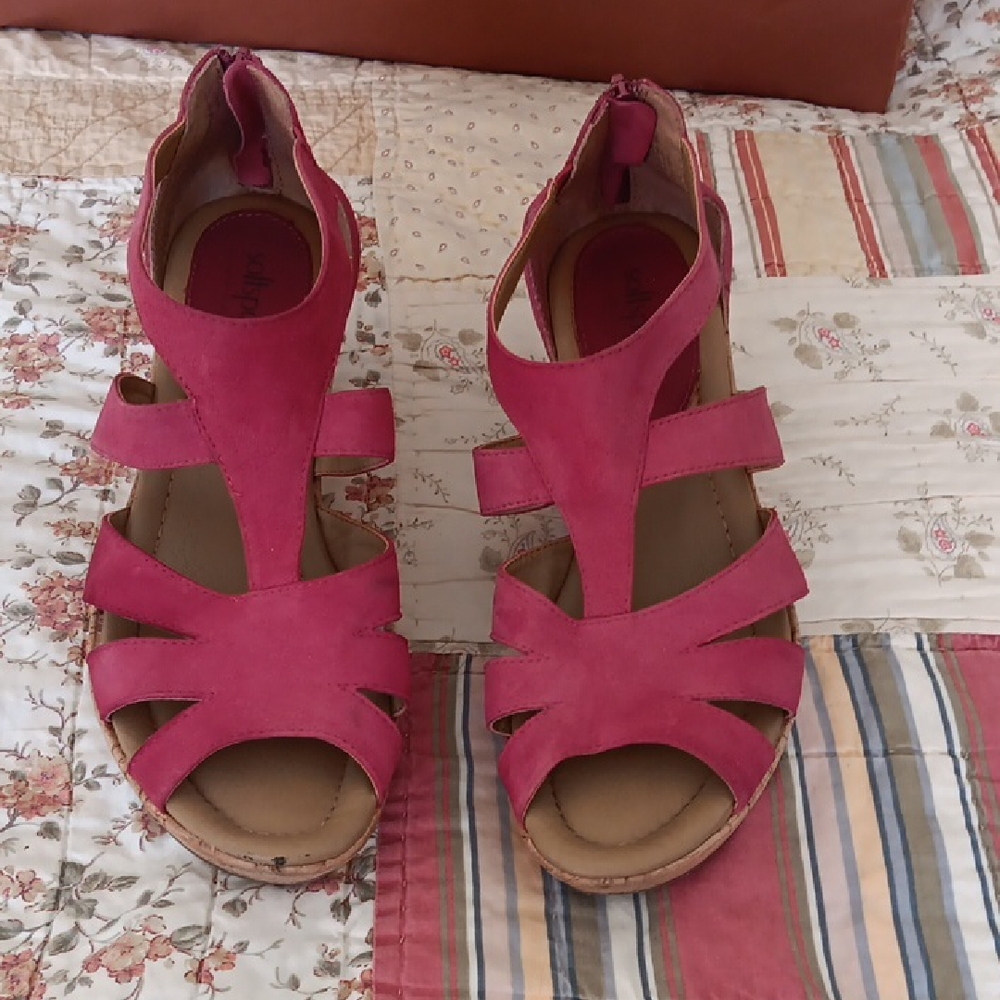 Women's Pink Sandals